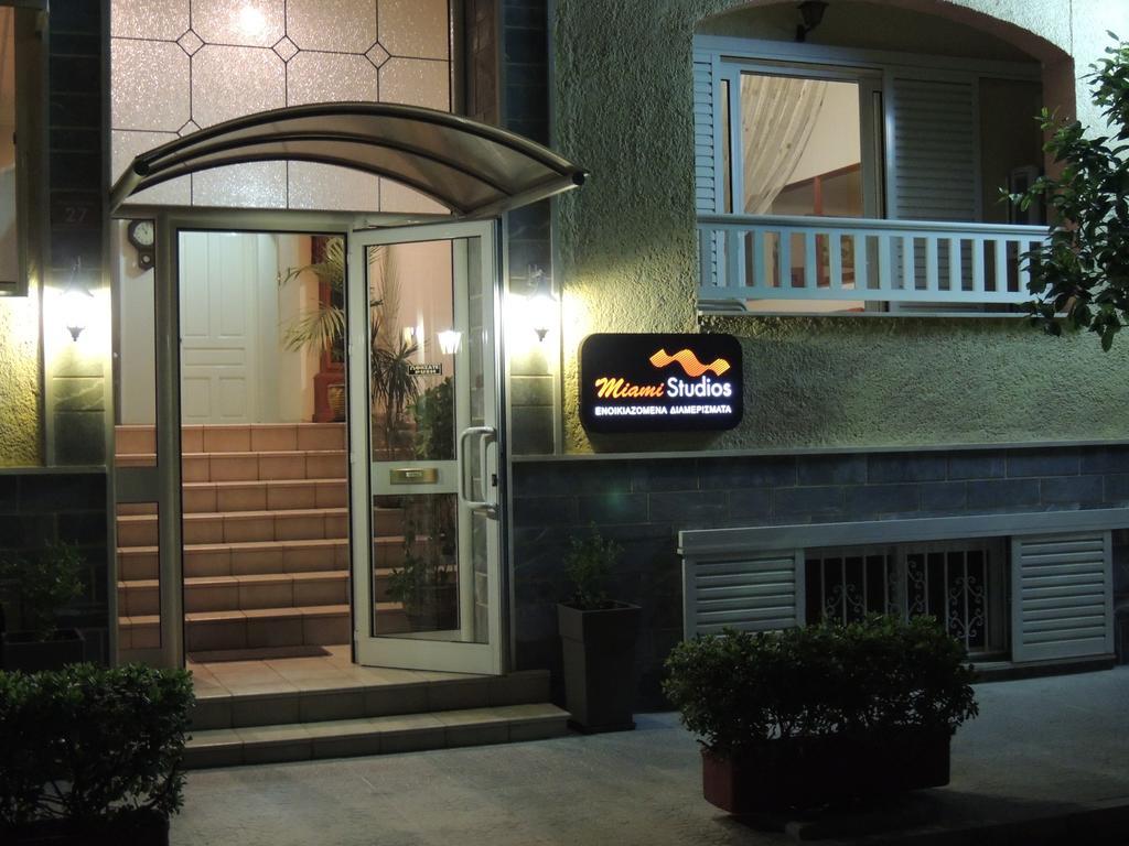 Miami Studios Лутра-Эдипсу Экстерьер фото